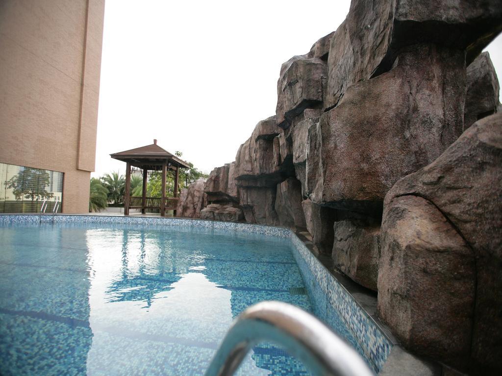 Dongguan Huilihua Hotel Екстериор снимка