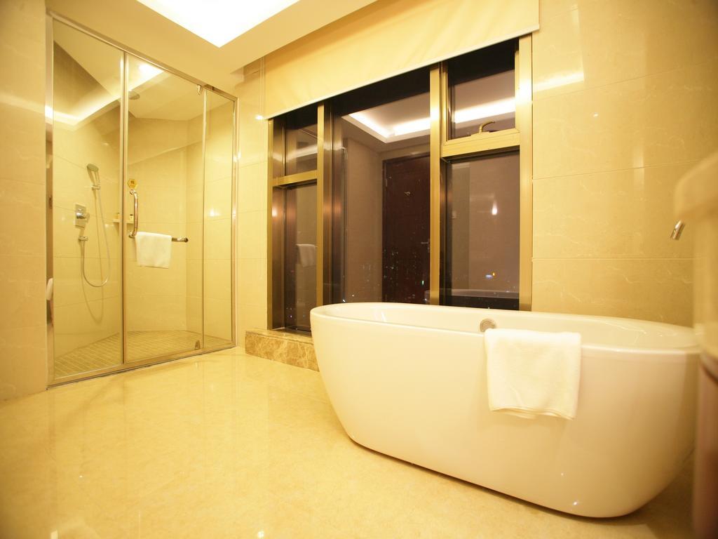 Dongguan Huilihua Hotel Екстериор снимка