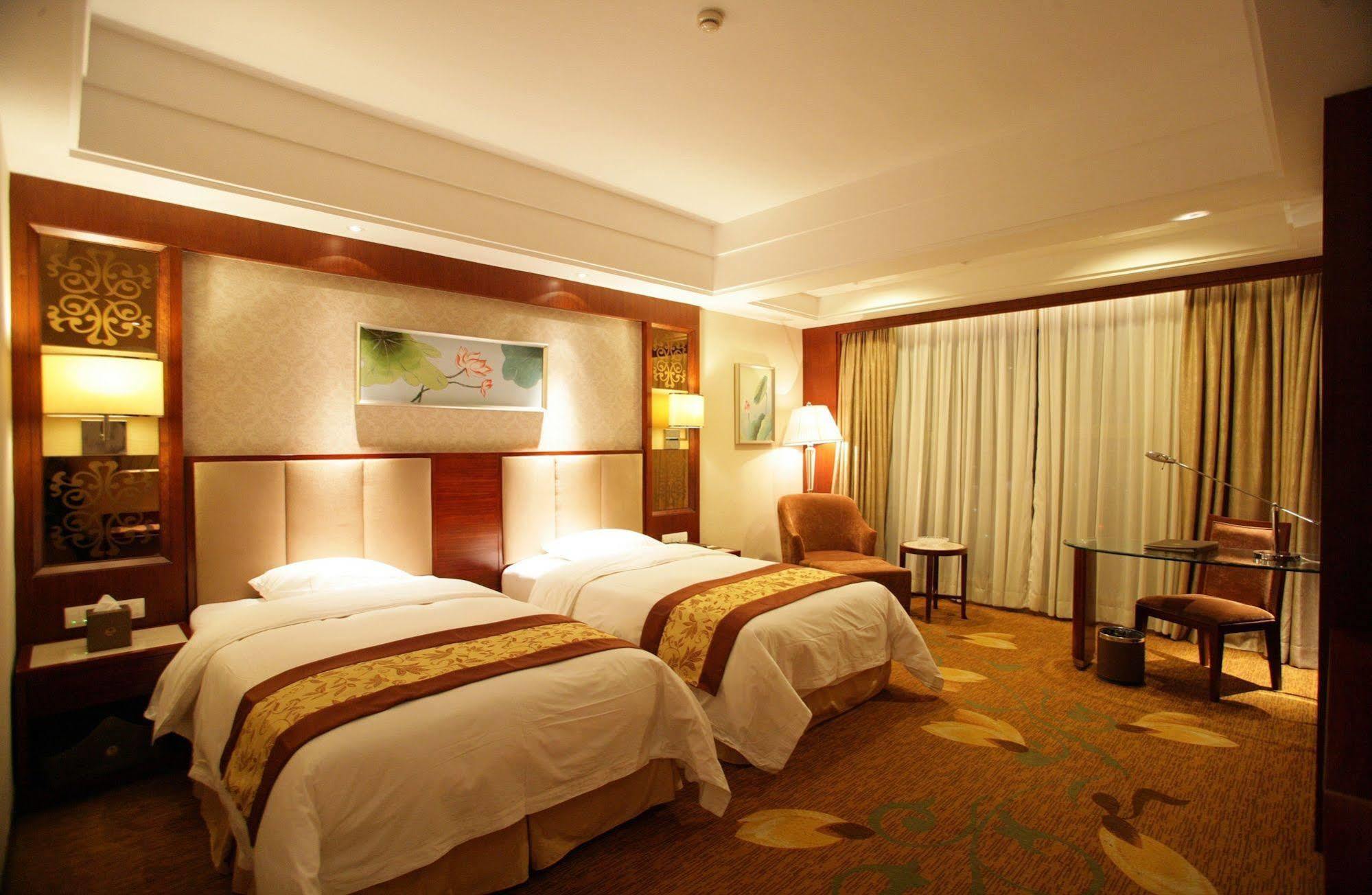 Dongguan Huilihua Hotel Екстериор снимка